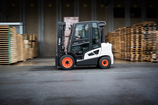 bobcat d30s 9 forklift